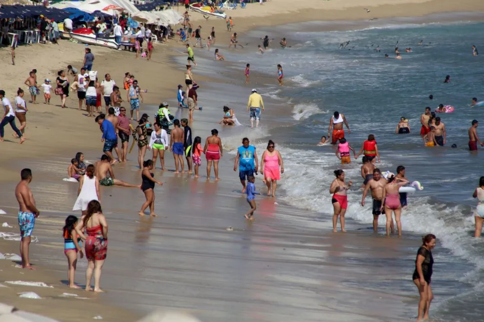 ¿Es posible contagiarse de Covid-19 en la playa?