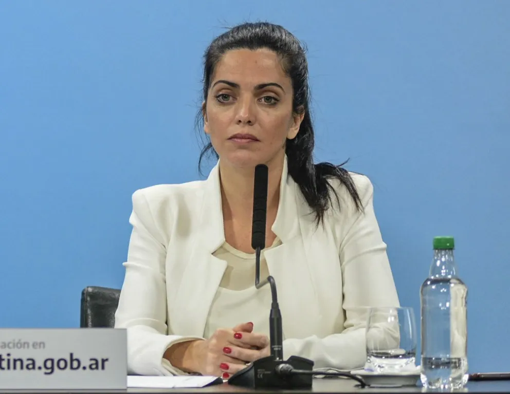 Luana Volnovich vacaciona en el Caribe, a pesar de lo que pidió el Presidente
