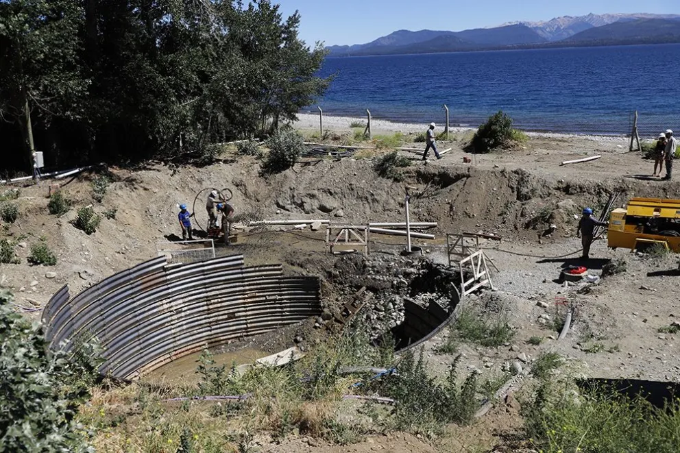 Avanza la obra del Colector Costanero en Bariloche