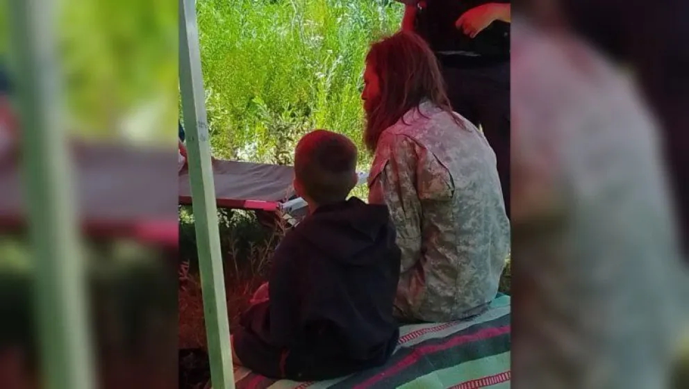 La policía encontró al ruso y a su hijo de 8 años en buen estado de salud