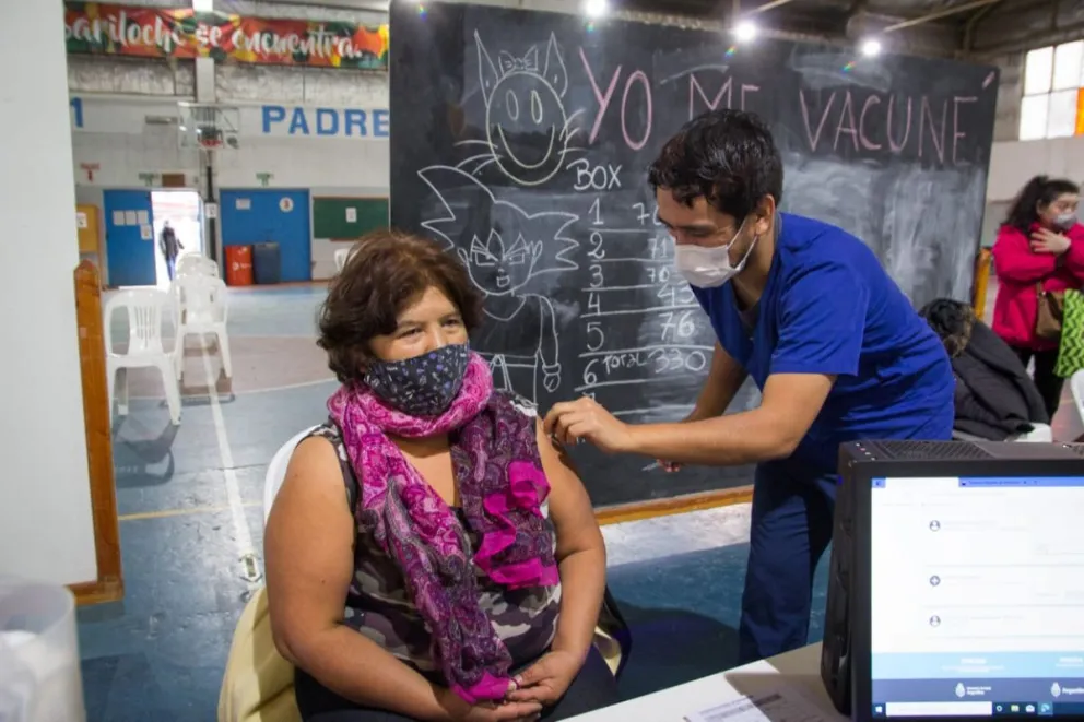 Presentaron un proyecto de ley para que la vacuna contra el coronavirus sea obligatoria