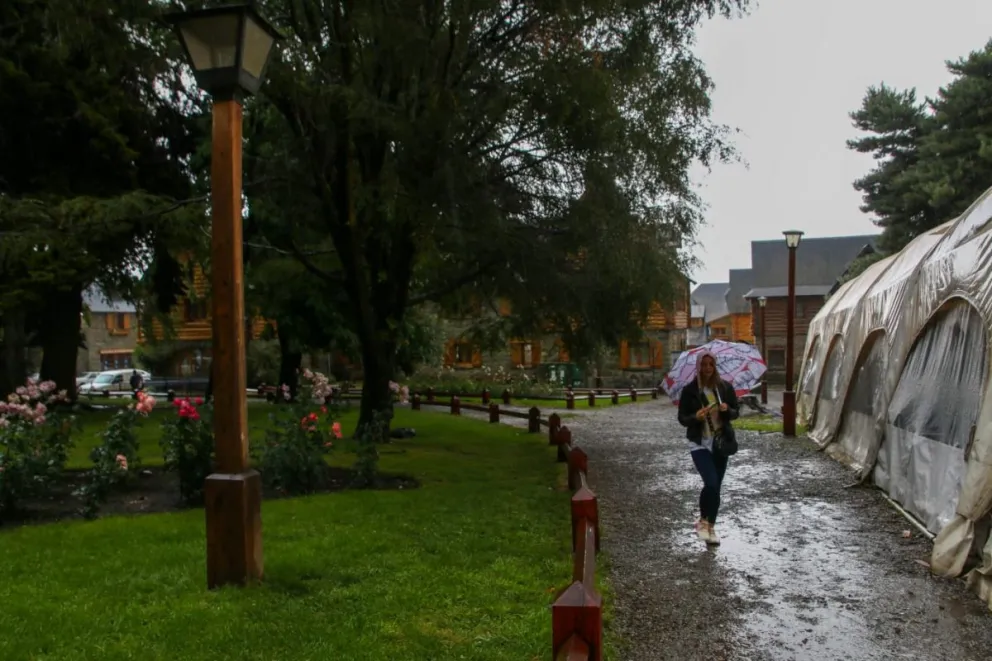 Finde largo en Bariloche, con nubes y lluvia