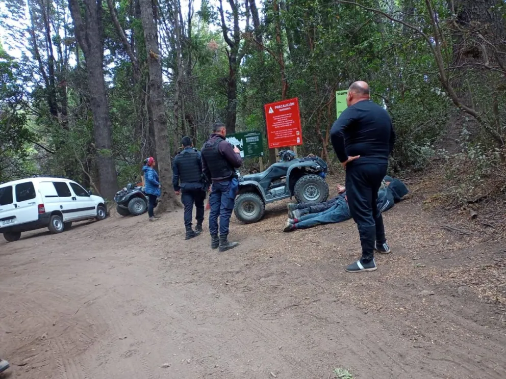 Turistas dejan elementos de valor arriba de sus autos y son blanco de hechos delictivos