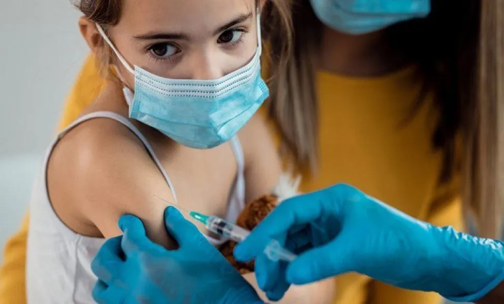 Anmat aprobó la vacuna de Pfizer para chicos de 5 a 11 años