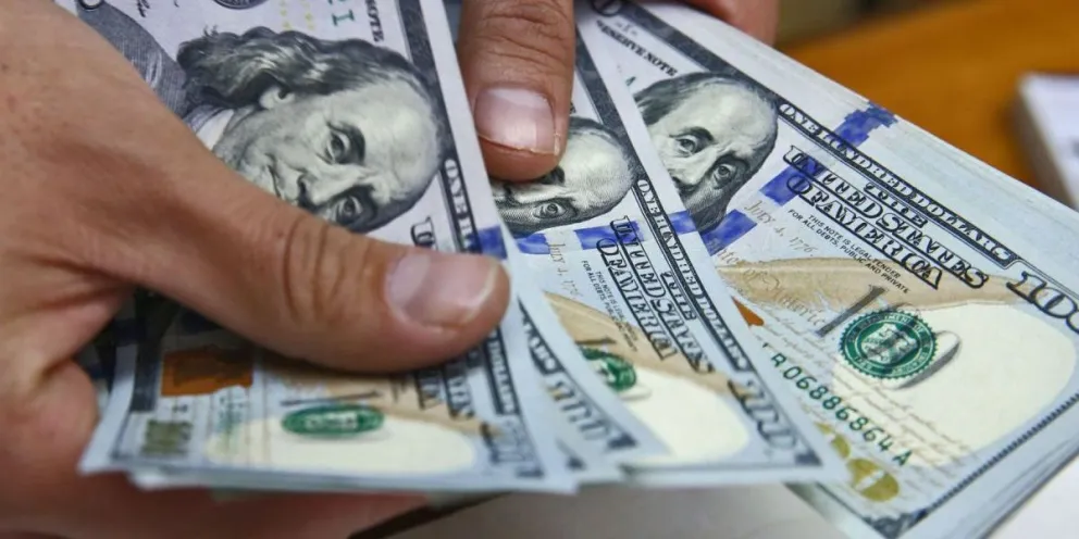 El minuto a minuto del dólar blue: a cuánto cerró este jueves 