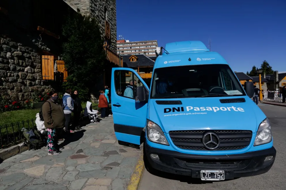 Hasta el domingo estará el móvil del Renaper en el Centro Cívico