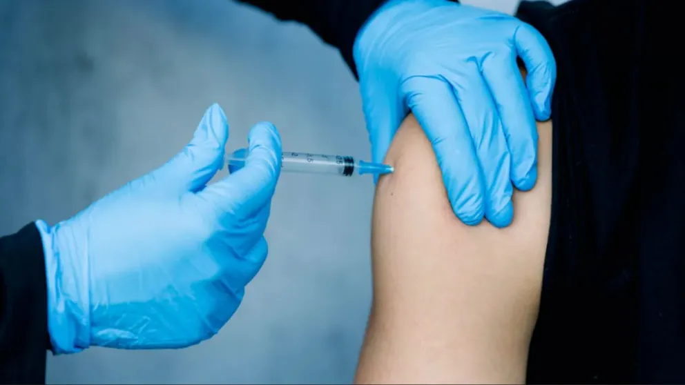 Cada cuánto deberíamos vacunarnos contra el Covid-19 cuando termine la pandemia