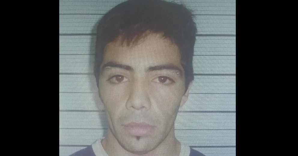 Finalmente el Ministerio Público difundió la foto del asesino fugado del Penal III  