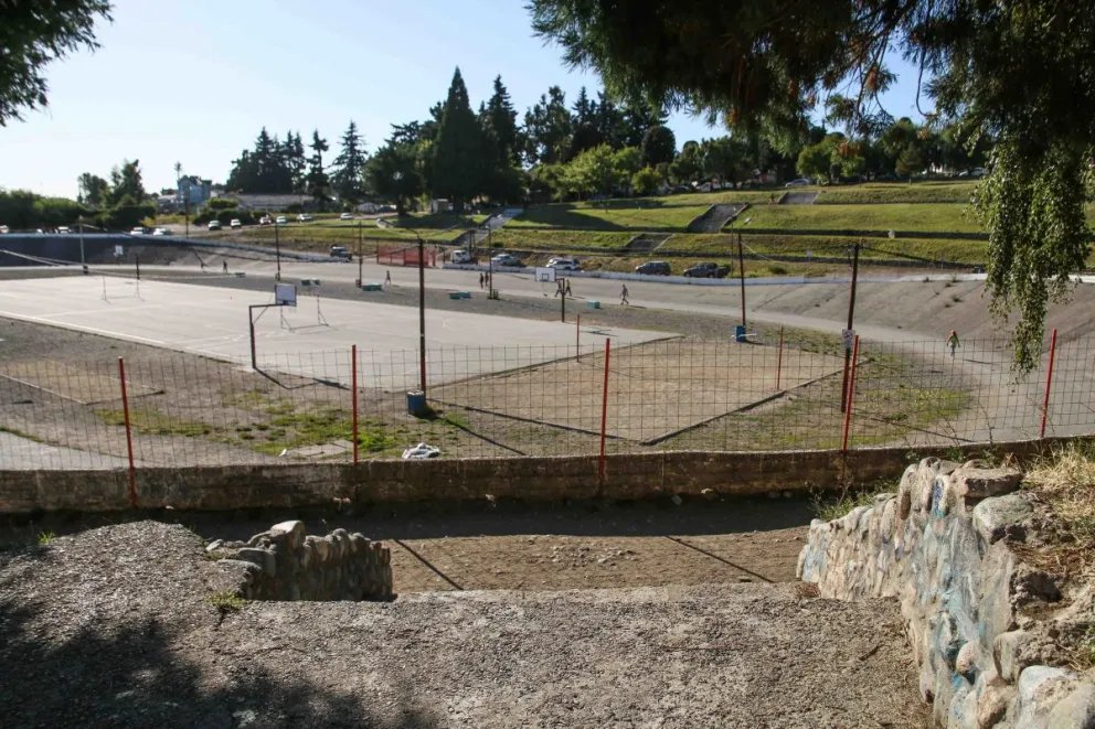 ¿Ajuste de cuentas? Testigos aseguran que un joven fue apuñalado tras una discusión