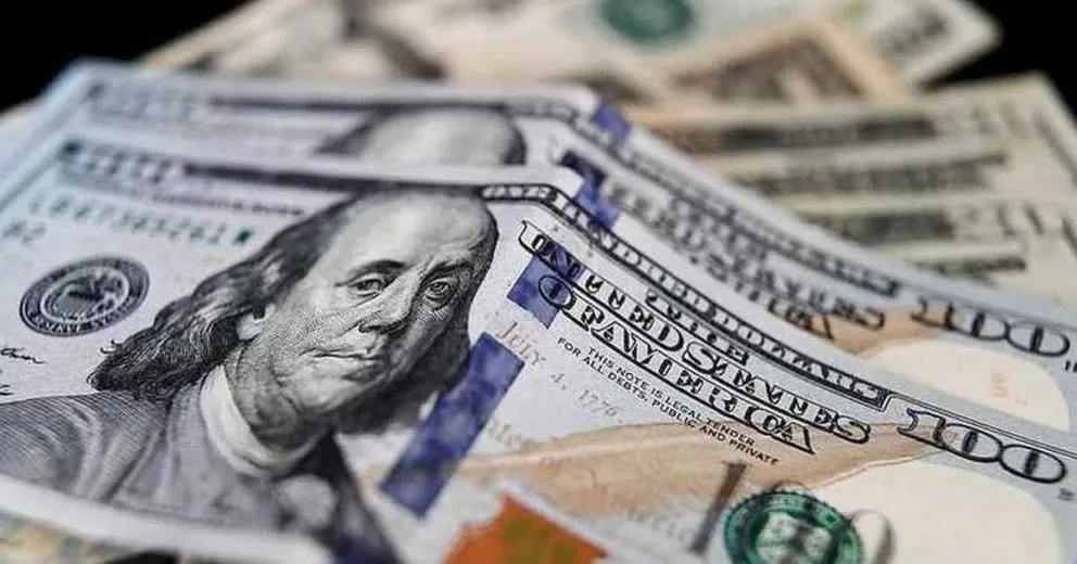 Sorpresa en baja: a cuánto cotiza el dólar blue este sábado