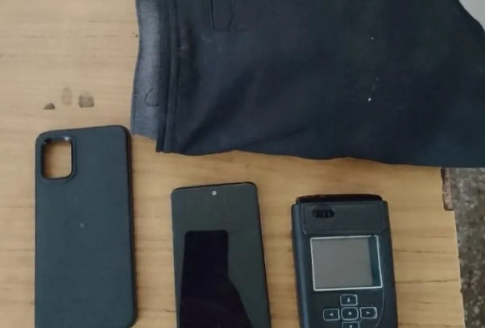 Los "interrogaron" si tenían drogas haciéndose pasar por policías y les robaron de todo 