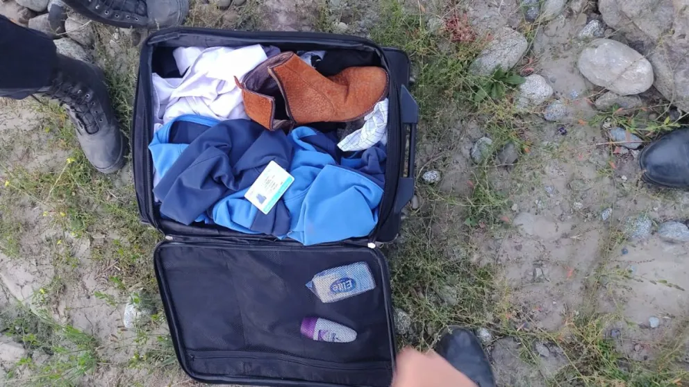 Recuperaron una valija con documentación y diversos objetos 