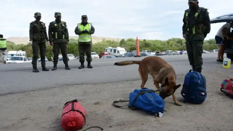 Iban a San Martín de los Andes en un Porsche con marihuana y LSD