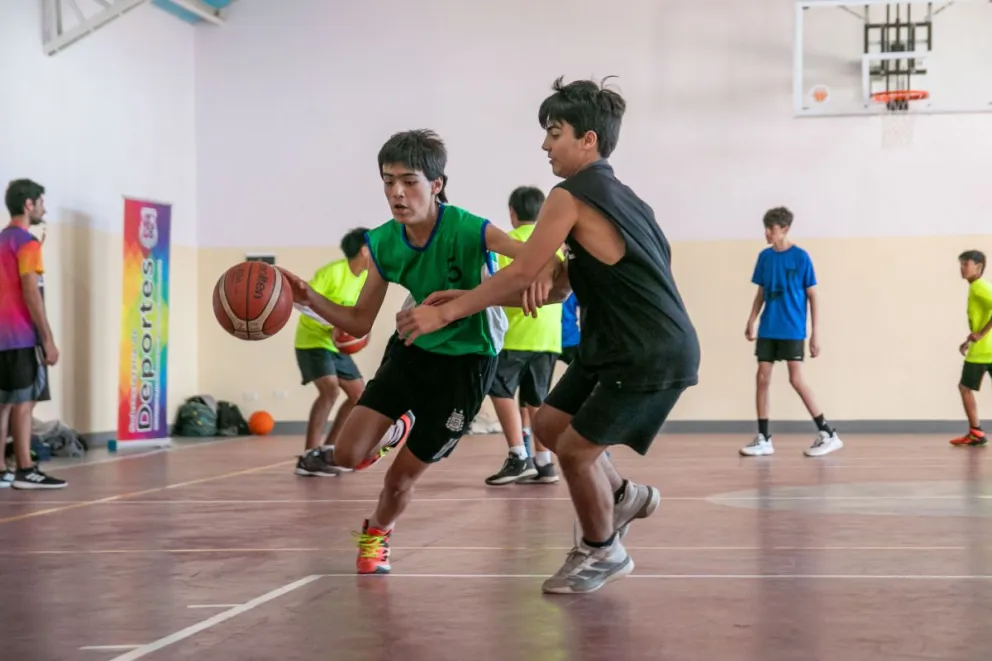 Sigue con gran convocatoria el básquet 3x3