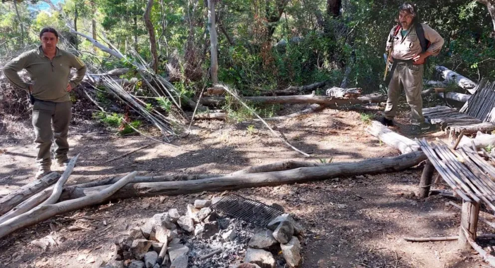 Piden ayuda a la comunidad para saber si los fogones en Isla de los Conejos respondían a un uso turístico