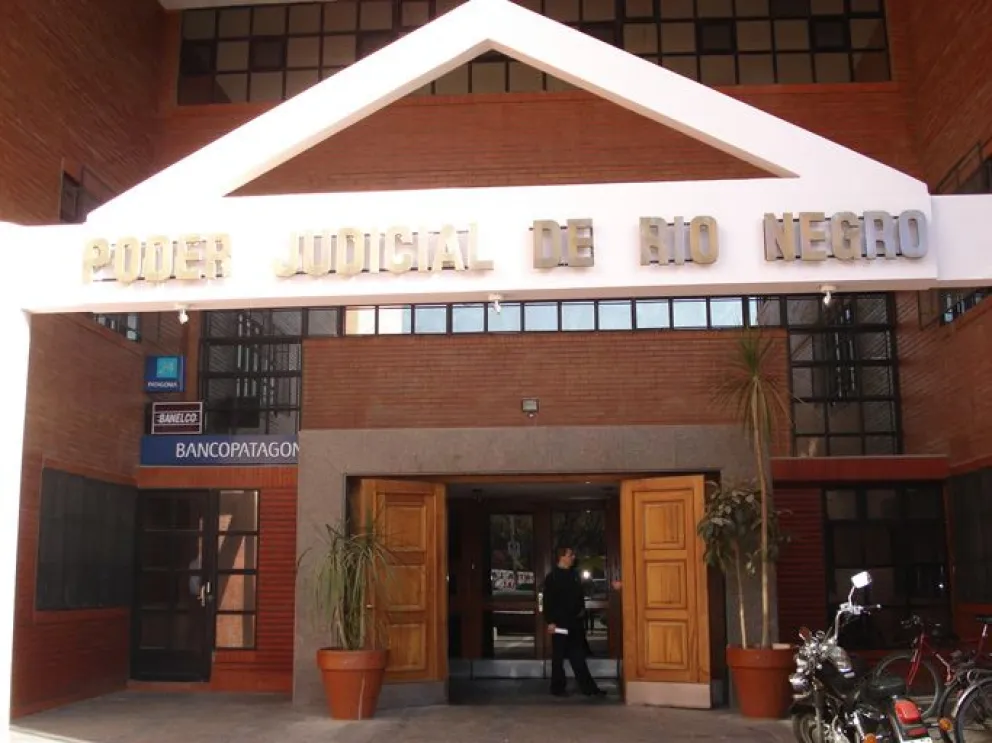 Abuelos paternos tendrán que abonar la cuota alimentaria adicional de dos nietos