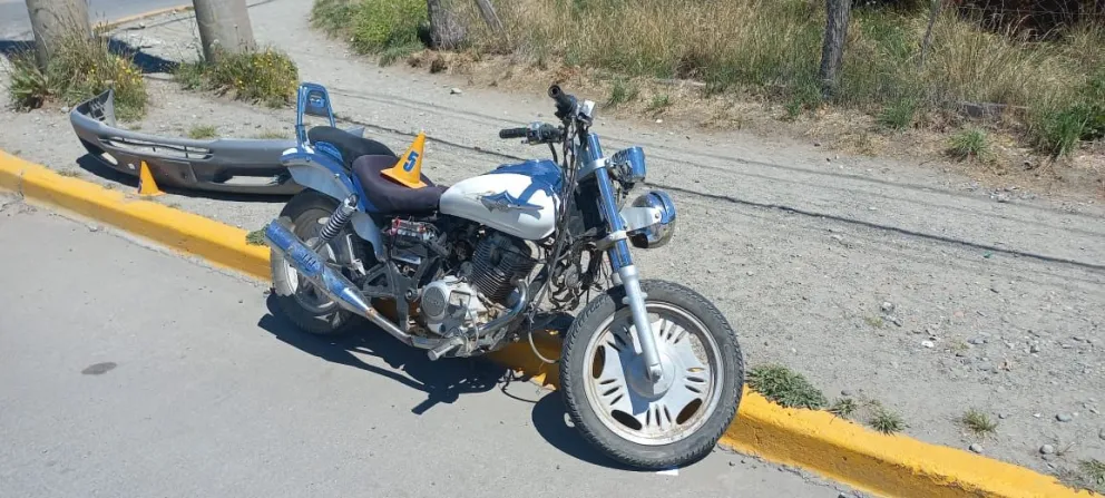 Se quedaron sin frenos en la moto y sufrieron varias heridas