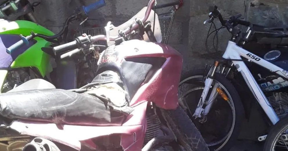 Recuperaron dos motos y quien conducía una de ellas será imputado por encubrimiento