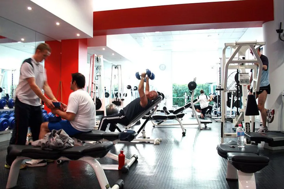 “El olor a chivo mata más que el Covid”: mirá las insólitas reglas de un gimnasio 