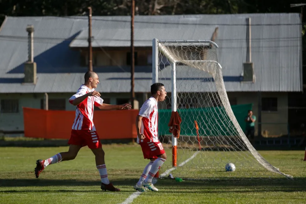 Torino goleó a Güemes y ganaron Alas, Estudiantes y Cruz del Sur