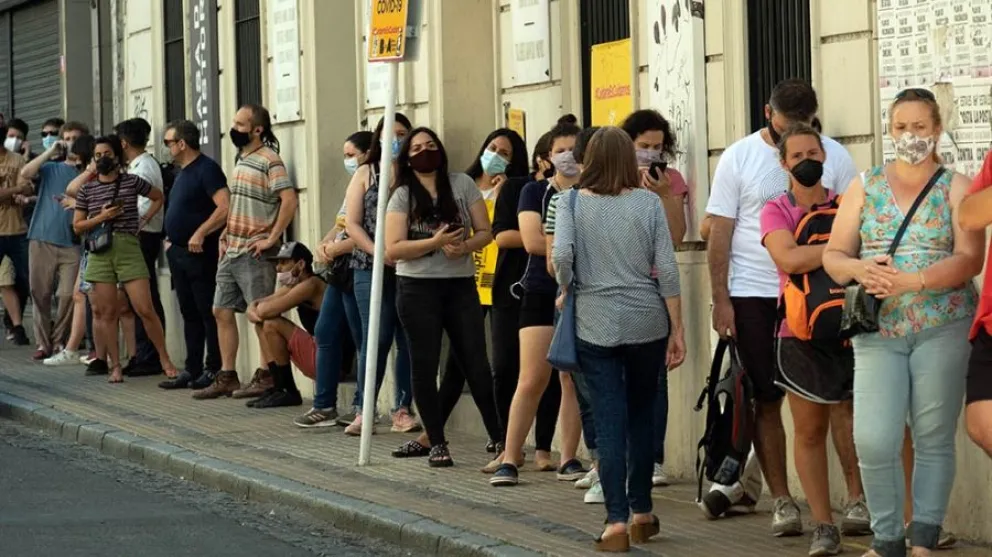Covid-19 en Argentina: se registraron 17 fallecidos y 1.720 nuevos contagios