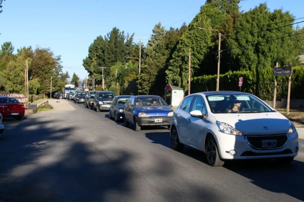 Más de 2 millones de vehículos circularon por la Bustillo en el verano