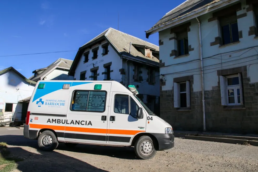 ¿Qué se sabe del barilochense que cayó al río Manso y estuvo dos minutos sumergido?