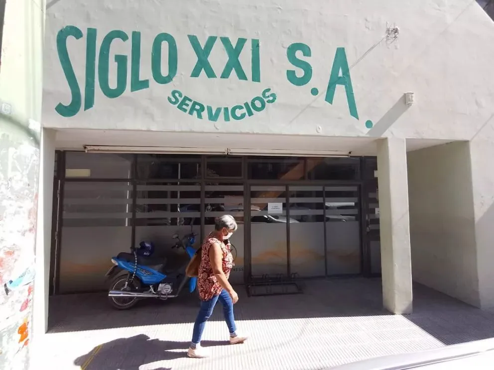 Varias empresas denunciaron por estafas a Siglo XXI