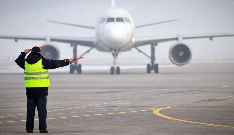 Paro de controladores aéreos: debieron reprogramarse más de 100 vuelos