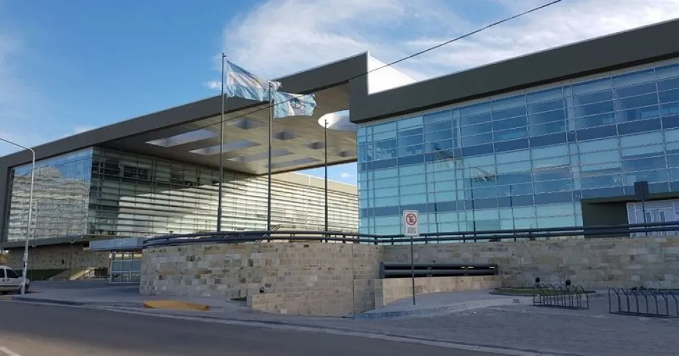 Acusaron a un chico de 18 años de abusar de su prima de 8