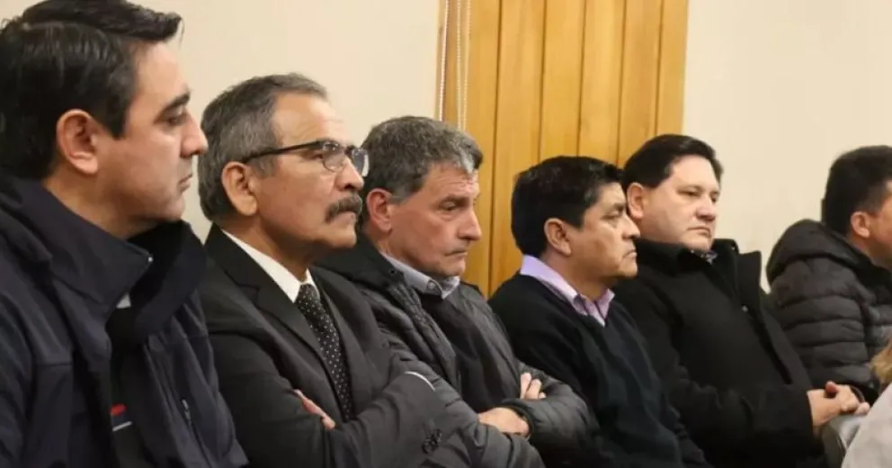 Caso Cárdenas-Carrasco: todos los policías están detenidos en comisarías    