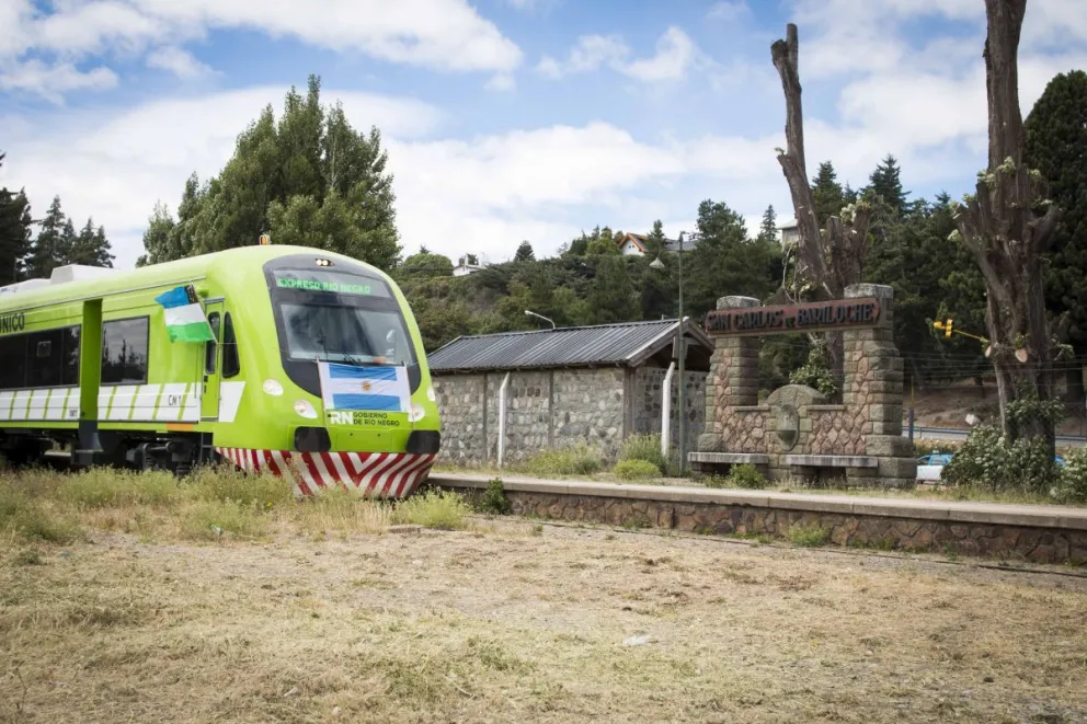 Tren Patagónico anunció el retorno del servicio de camarotes y de traslado de autos  