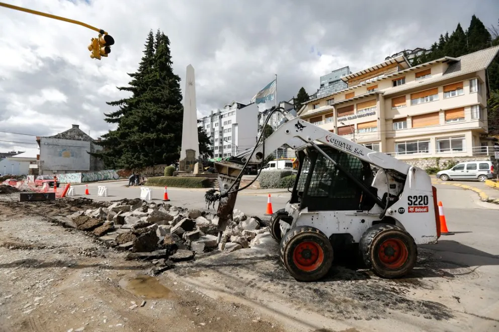 Ya hay fecha estimada de finalización de trabajos en la zona del Monolito