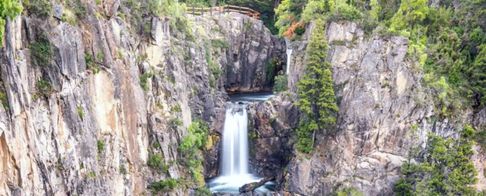 ¿Quiénes fueron los Césares de la cascada?