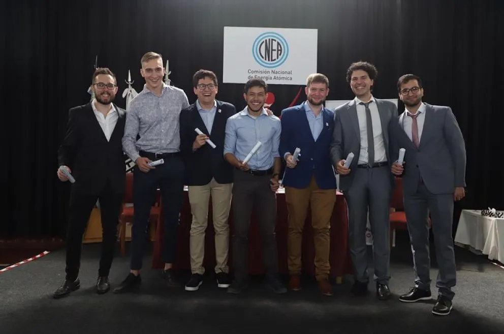 En el Balseiro se celebró un acto de colación extraordinario