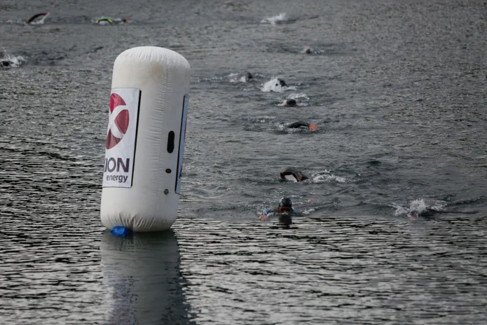 Nuevo encuentro a pura natación en la Vuelta a la Huemul 