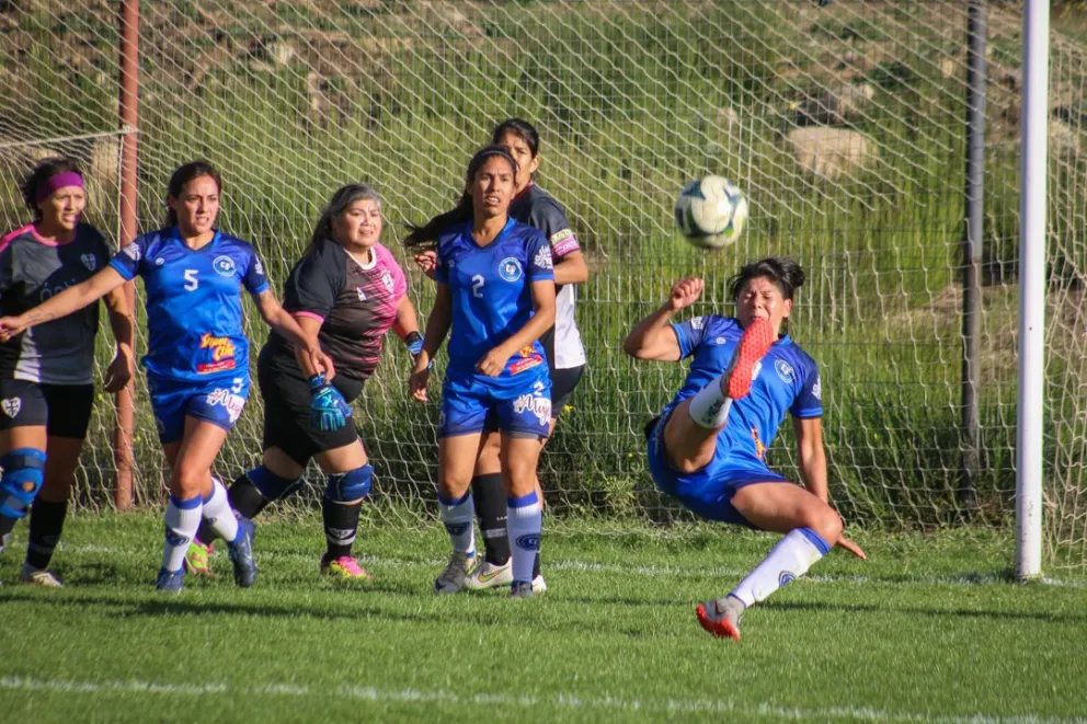 Llegan las definiciones en el fútbol femenino municipal