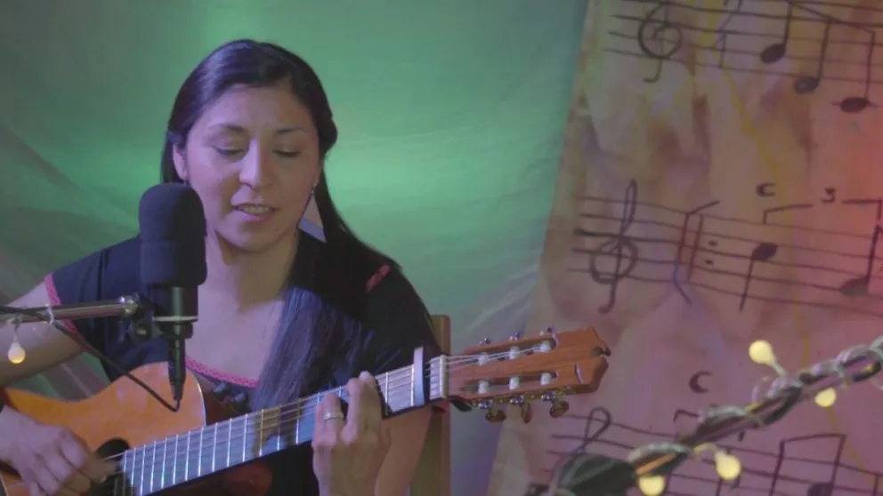 Graciela "Chela" Painefil: "Faltan canciones que hablen de nuestras cosas"