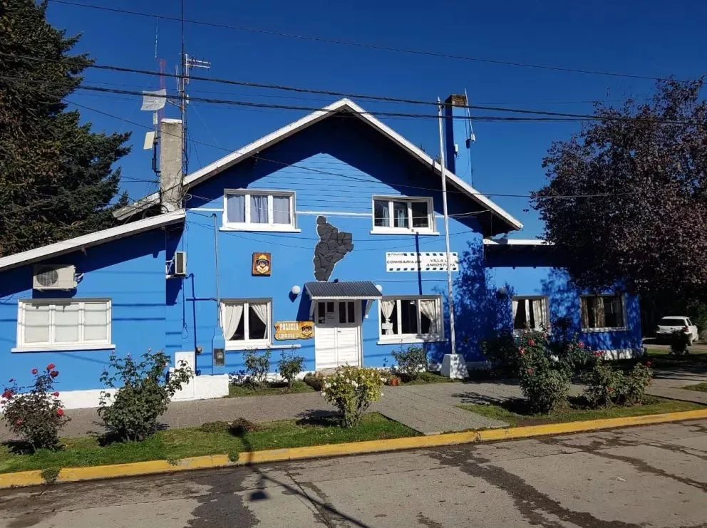 Denunció que dos menores amenazaron con facas a su hijo por ser testigo de un robo
