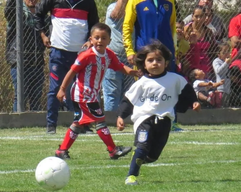 Con cuatro años, la rompe en el infantil