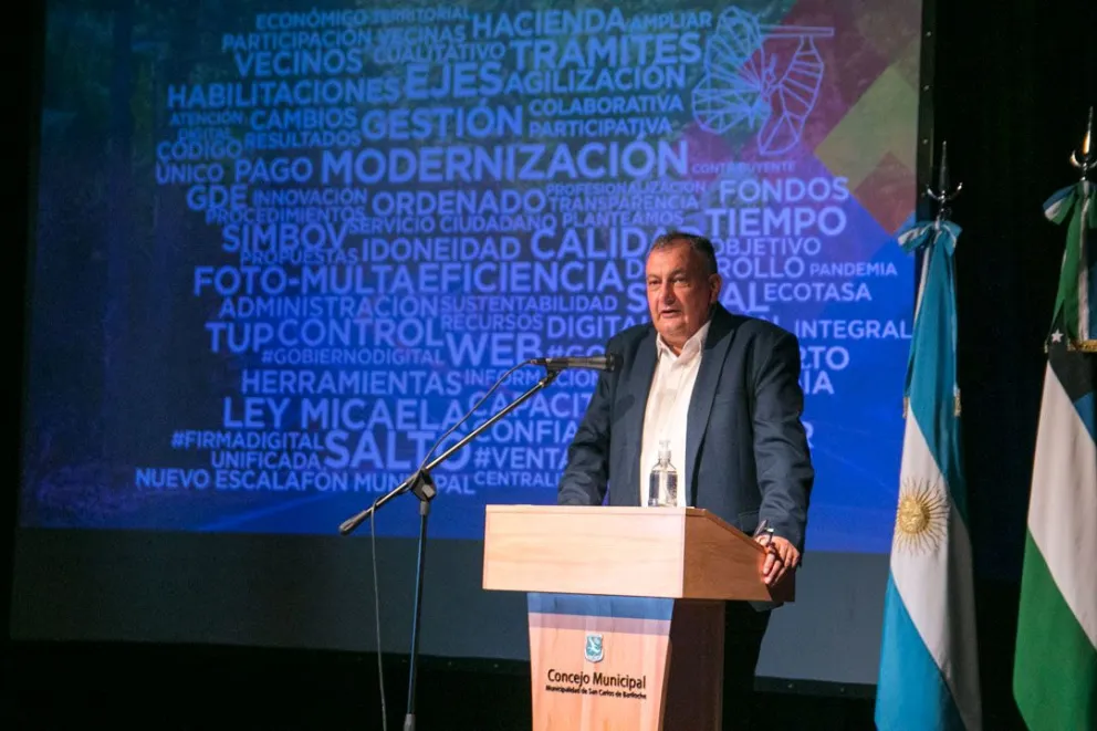 Gennuso: "El centro de exposición sería en el PITBA, que será eje de la ciudad del conocimiento"