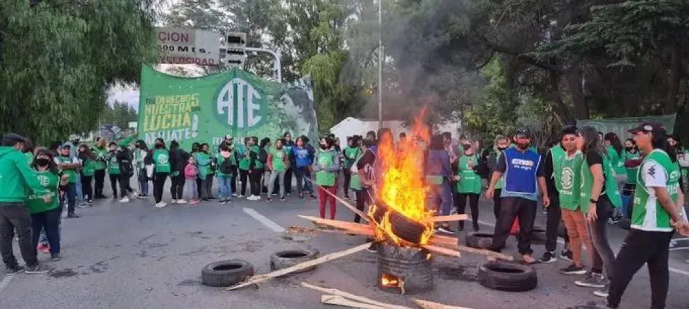 ATE analiza profundizar las medidas en toda la provincia