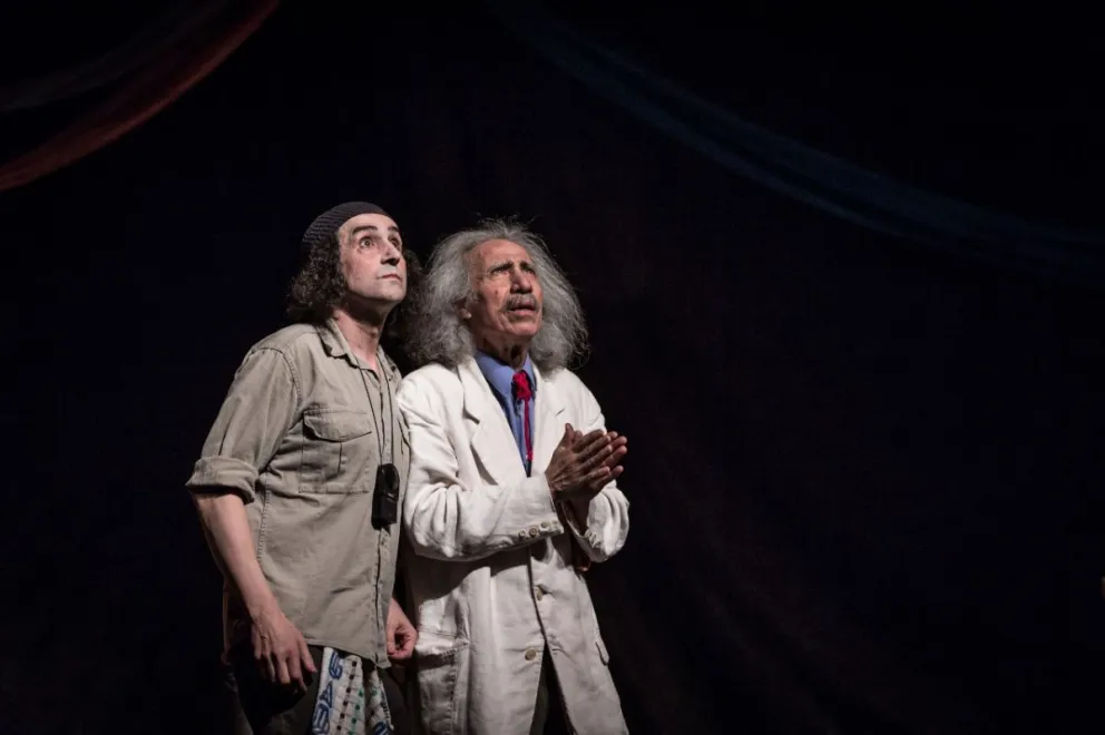 En marzo, explota el teatro de Bariloche