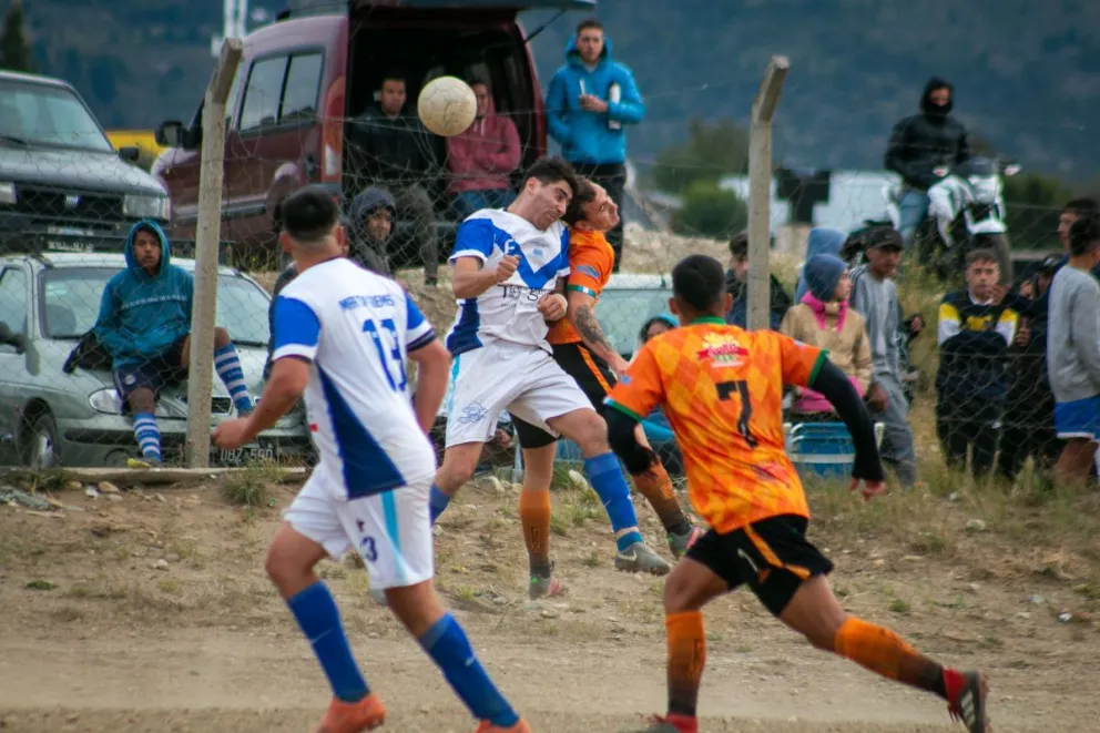 El fútbol de Primera sale hoy a la cancha