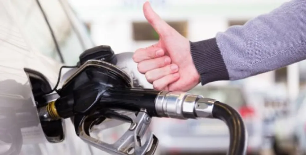 Cuidá tu bolsillo: consejos para ahorrar combustible al usar tu auto