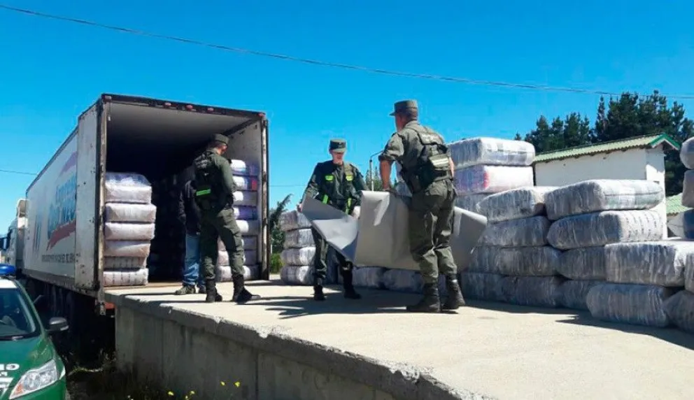 Secuestraron millonaria carga ilegal en el control del Limay