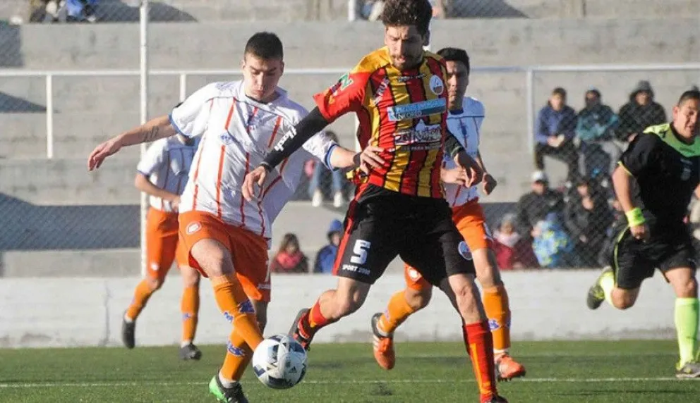 Cruz del Sur sufrió goleada y final con escándalo en Puerto Madryn