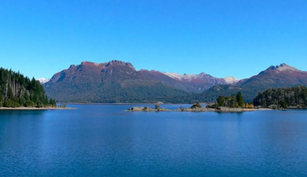"Buzos se sumergieron en el lago y, tras ver algo extraño, se negaron a volver”