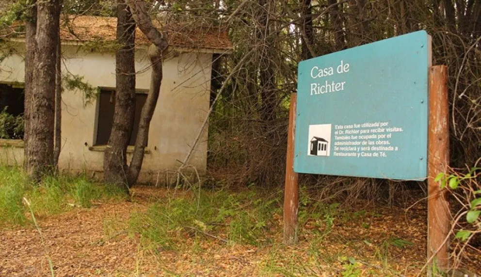 Isla Huemul: un paseo turístico olvidado y abandonado por las gestiones municipales