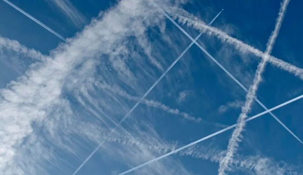 Concejales de Dina Huapi piden informes por aparición de “chemtrails”